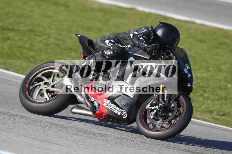 /02 28.-31.01.2025 Moto Center Thun Jerez/gruen-green/81